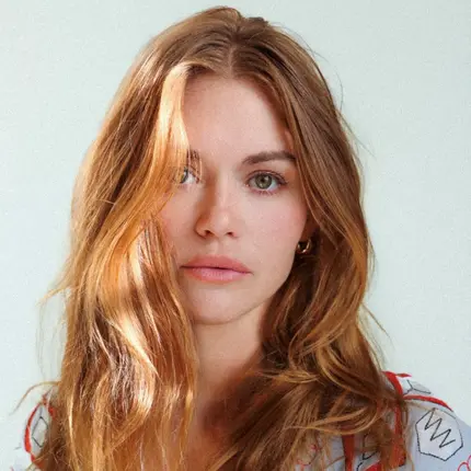 Holland Roden headshot